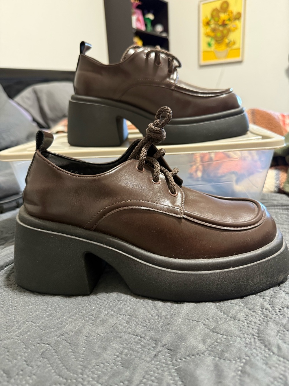 Chunky Platform Lace-Up Oxford — Brown